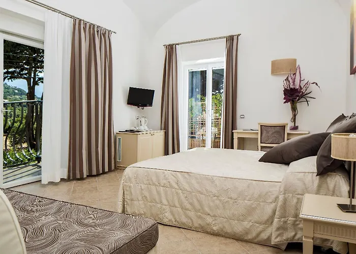 Ceselle Hotel 3*