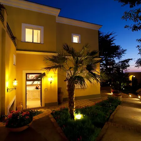 其赛雷别墅酒店