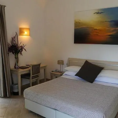 酒店 其赛雷别墅酒店 3*